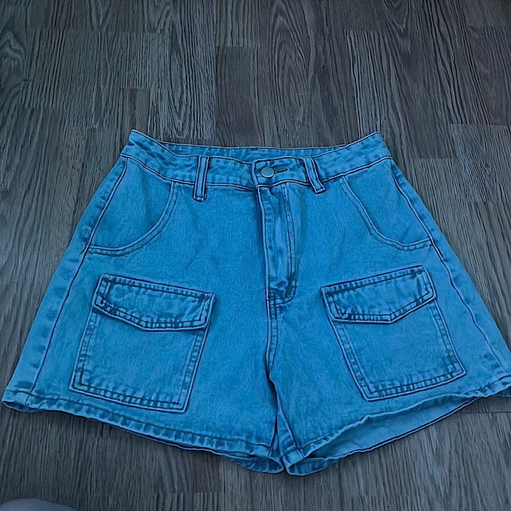 Blue jean shorts appropriate for school, brand new.               4 pockets